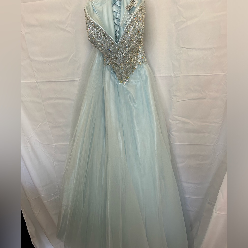 Sean Collection Blue Strapless Gown with Tulle Skirt and Beaded Bodice - Size XL